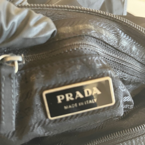 Prada unisex messenger bag - Picture 11 of 13